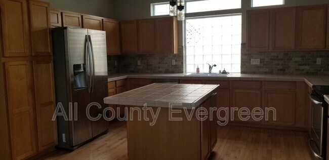 Foto del edificio - 914 67th St SE