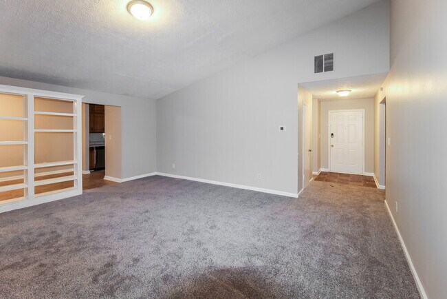 Building Photo - 5913 Clate Ct