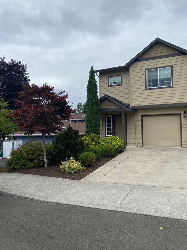 Beautiful newer 3br 2.5ba home in Sandy, ... - Beautiful newer 3br 2.5ba  home in Sandy, ...