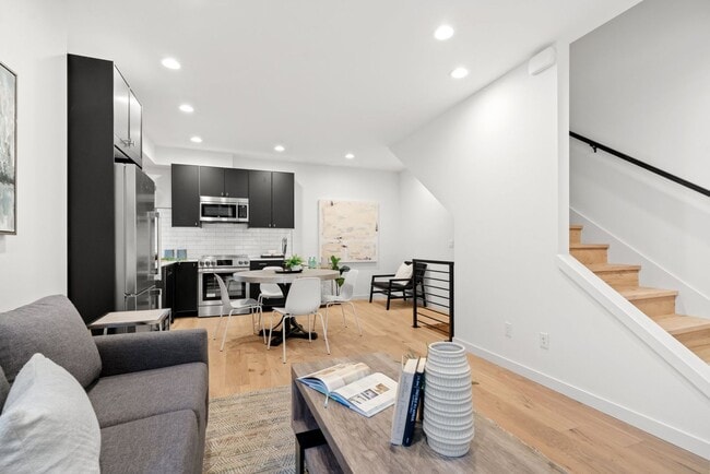 Foto del edificio - Like new 2 bedroom townhome in Georgetown