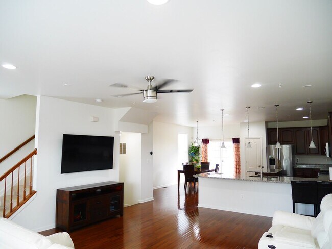 Foto del edificio - End Unit 3 Bedroom Townhome- Owings Mills, MD