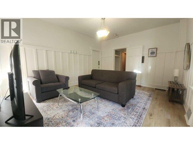 Photo du bâtiment - 3142 W 2nd Ave