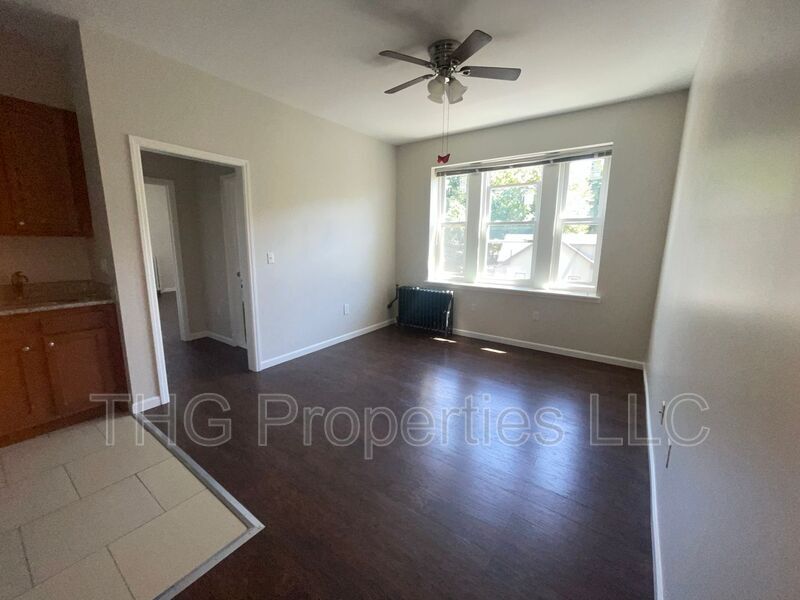 Foto principal - 641 Lincoln Ave
