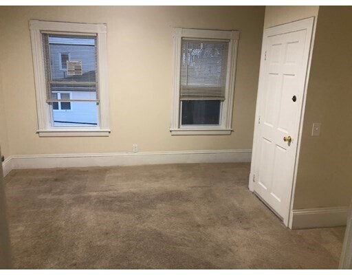 Building Photo - 3 Carlstad St