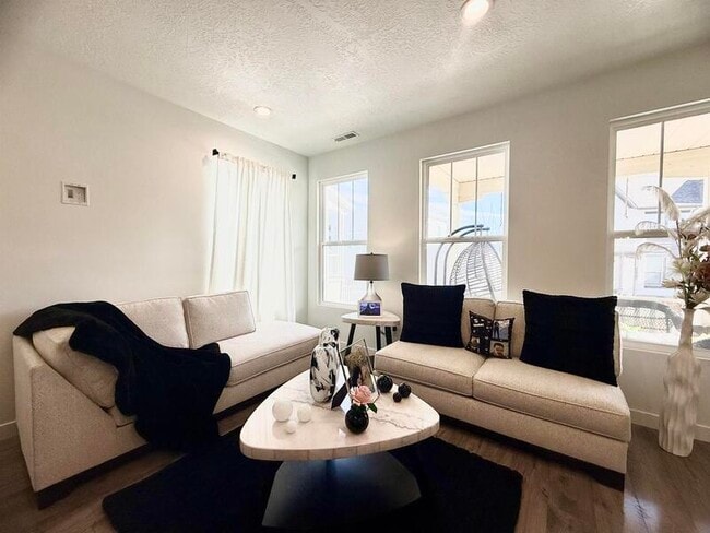 Foto del edificio - 6686 W Leander Dr