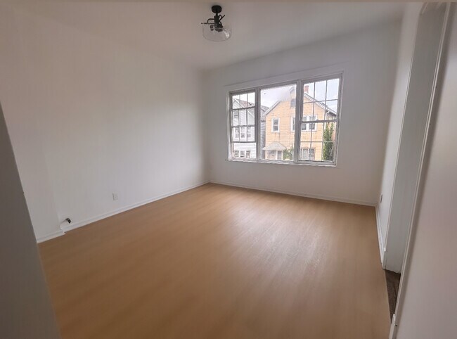 Foto del edificio - 2956 S Farrell St