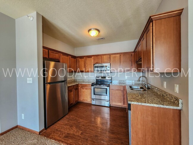 Foto del edificio - 2 bed 2 bath Condo in Ankeny!