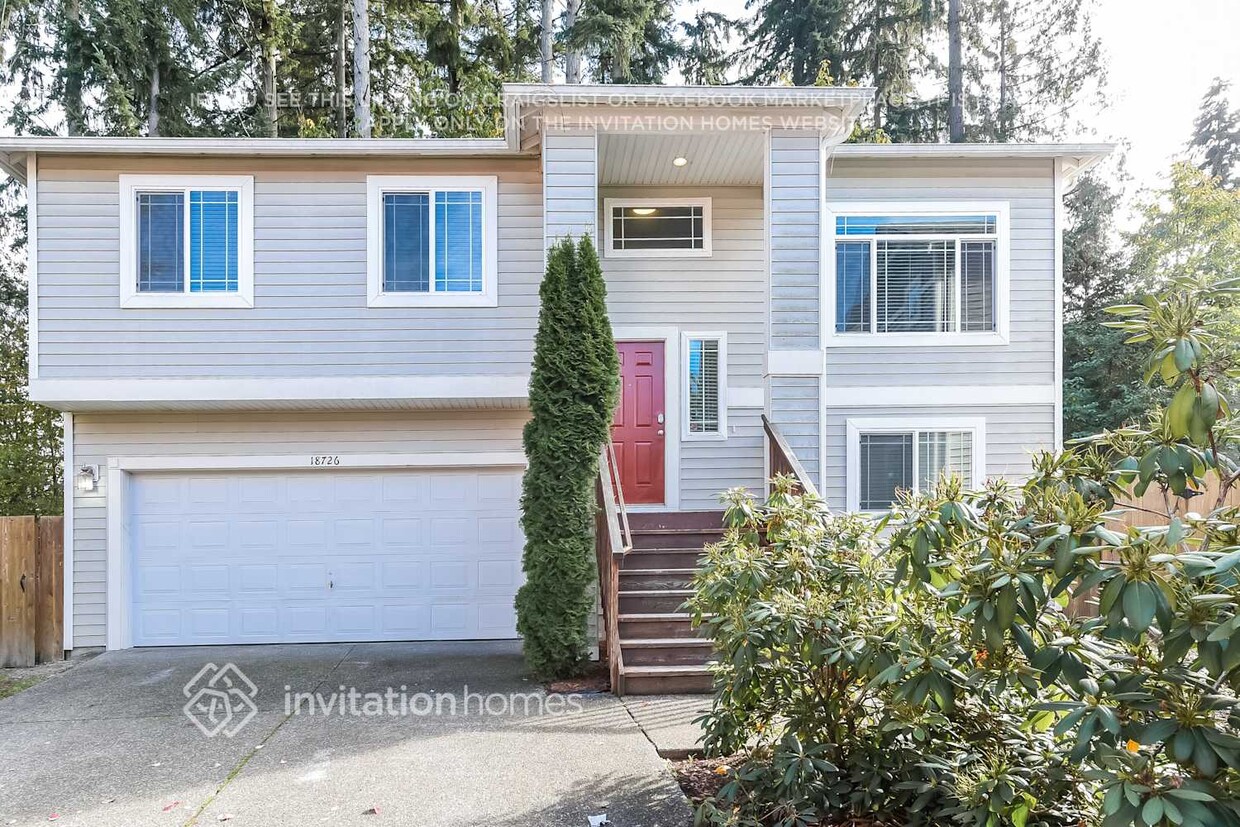 Foto principal - 18726 18th Ave W