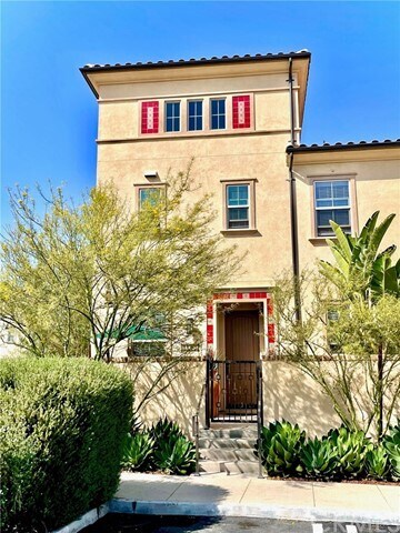 Primary Photo - 1111 El Paseo