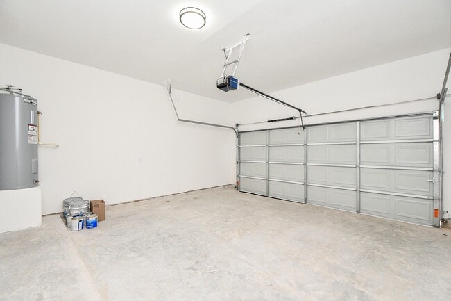 Building Photo - 340 Bending Oak Ln