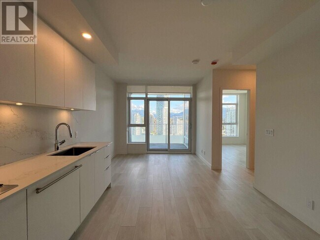 Photo du bâtiment - 537-2537 Cottonwood Ave