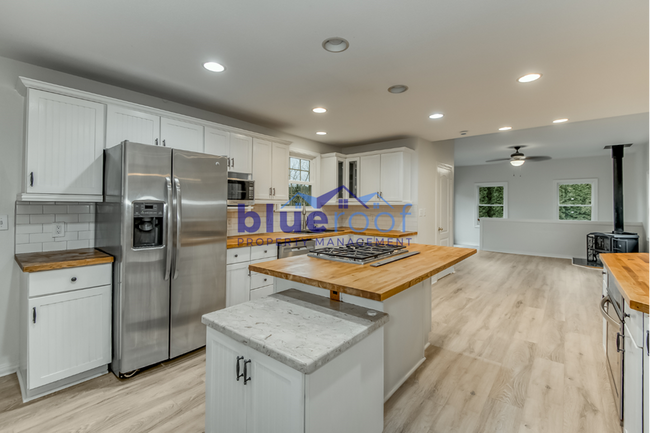 Building Photo - 1353 11th St