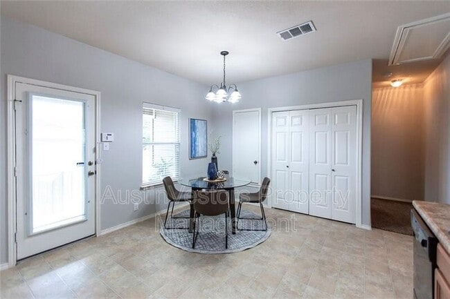 Building Photo - 1612 Corn Hill Ln