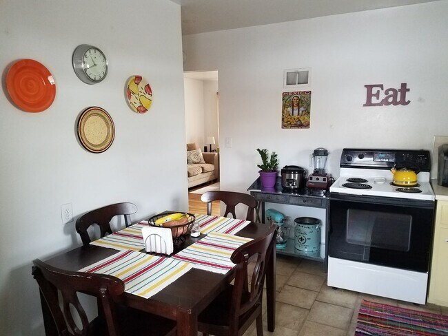 Foto del edificio - 2 bedroom, 1 bath house