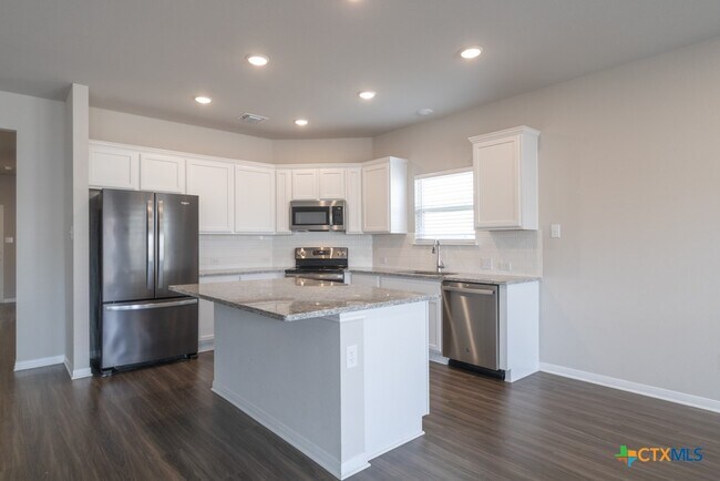 Building Photo - 5410 Friars Lp