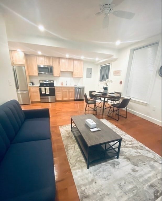 Foto del edificio - 1776 Beacon St