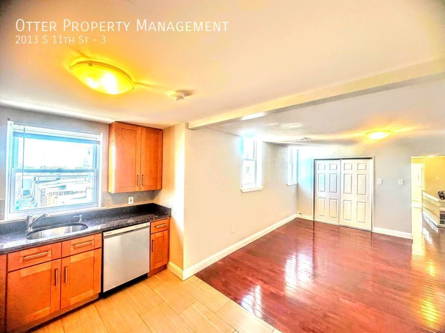 Primary Photo - Gorgeous, Updated 2BR/1BA East Passyunk Ge...