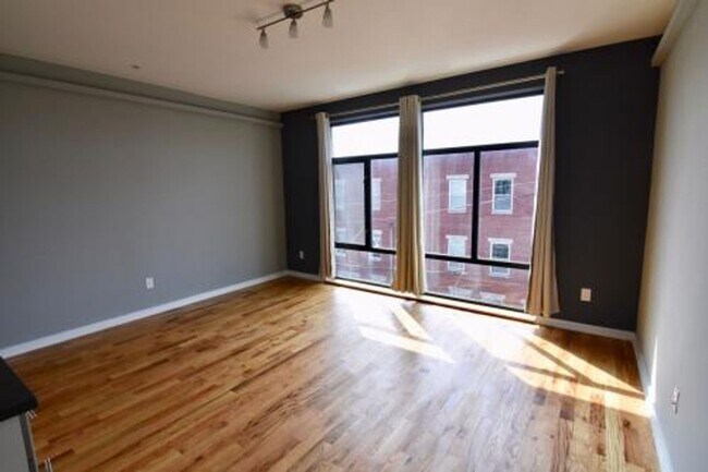 Foto del edificio - 531 N Budd Street