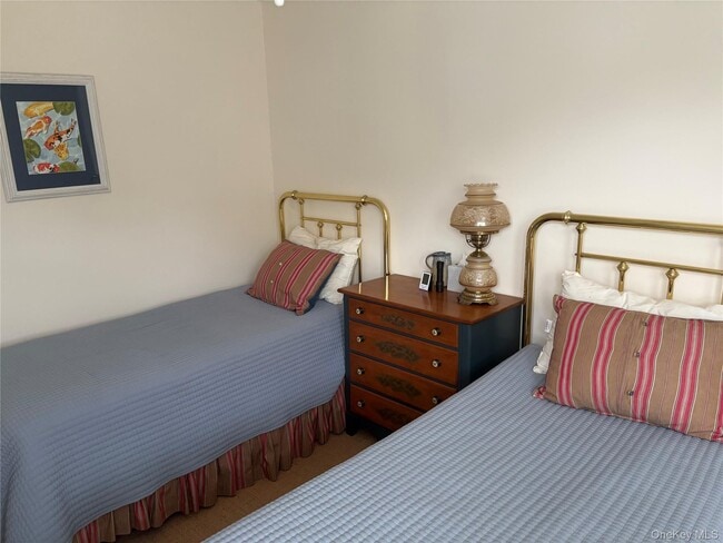 Building Photo - 50 Brittany Ln