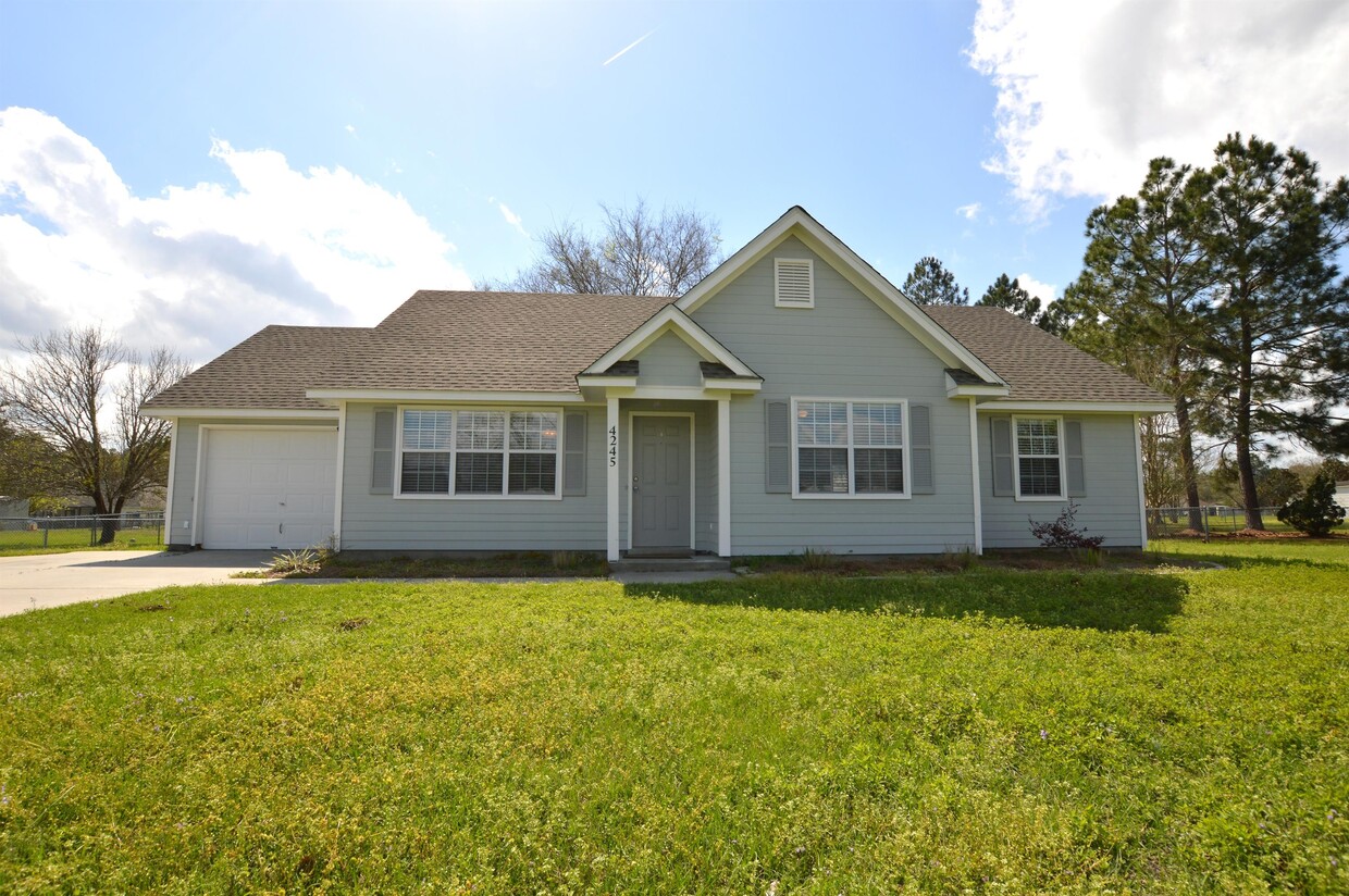 4245 Shadowwood Dr, Valdosta, GA 31605 House Rental in Valdosta, GA