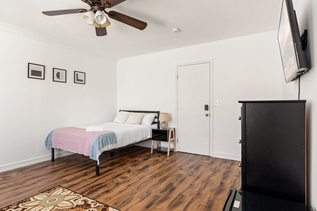 Foto principal - 515 Landfair Ave