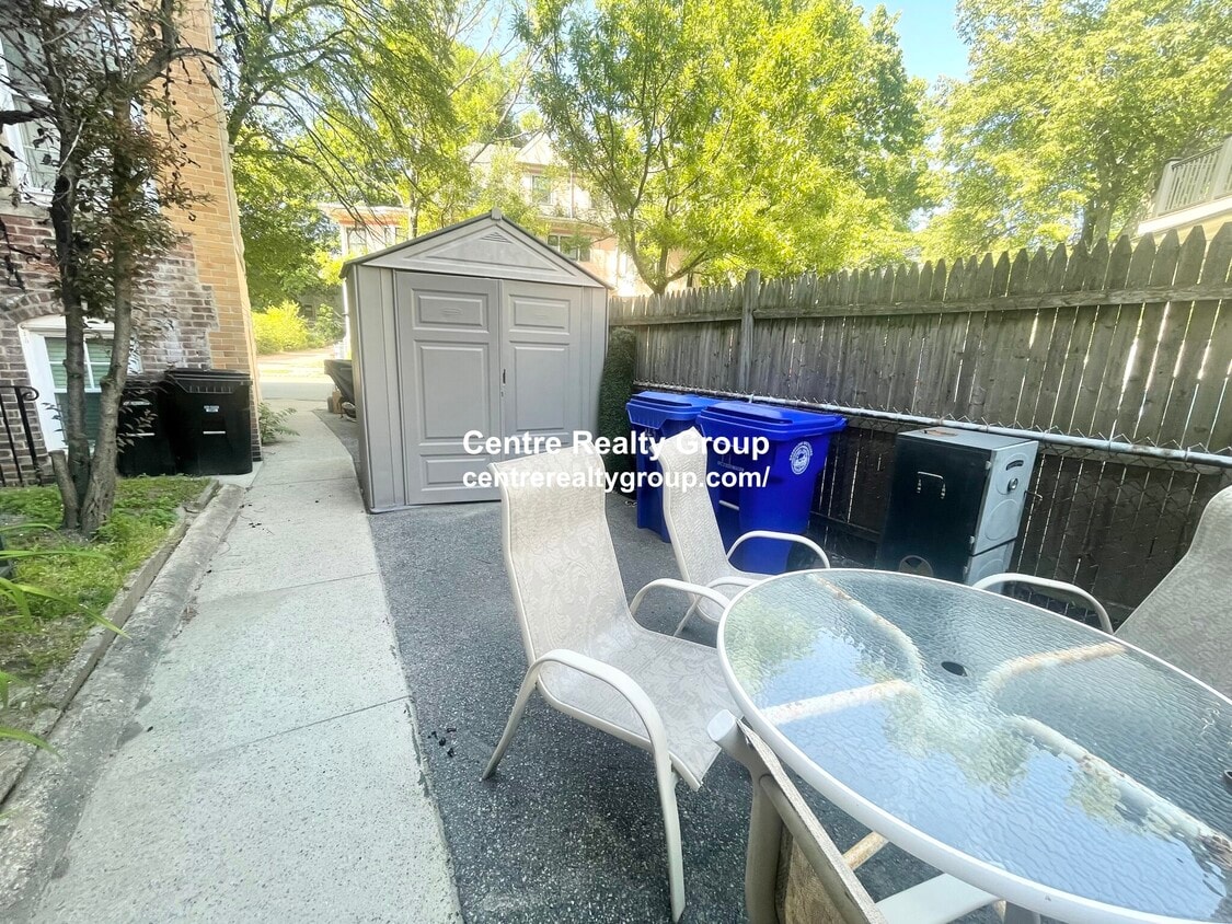 Primary Photo - 149 Fuller St