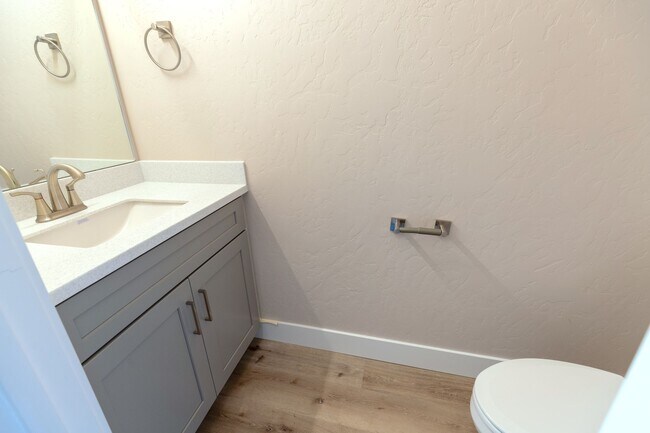 Foto del edificio - Brand new Townhomes
