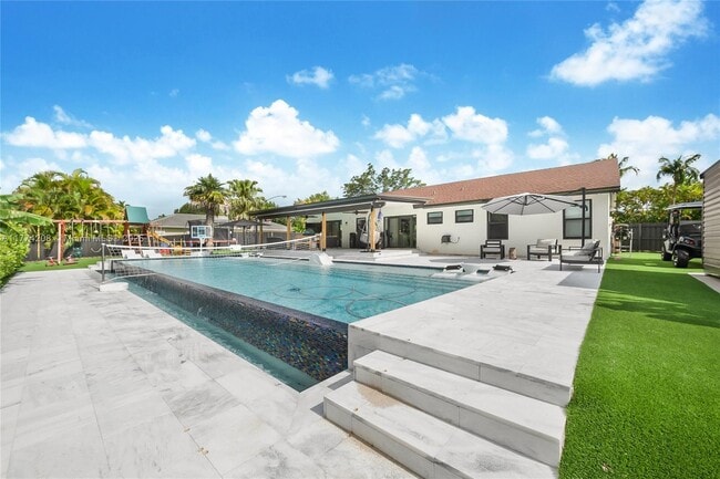 Building Photo - 8840 SW 181st Terrace