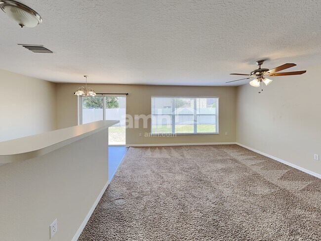 Building Photo - 10714 Boyette Creek Blvd