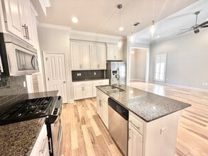Building Photo - 7704 Ibiza Dr
