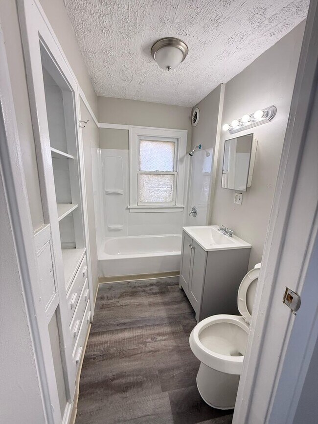 Foto del edificio - Charming 2 Bedroom Home