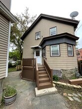 Building Photo - 281 Hamlet St