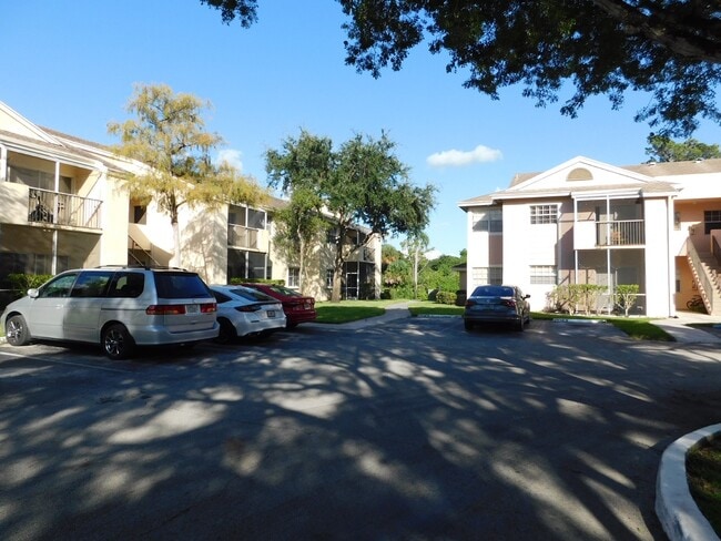 Photo - 611 Cypress Lake Blvd Apartment