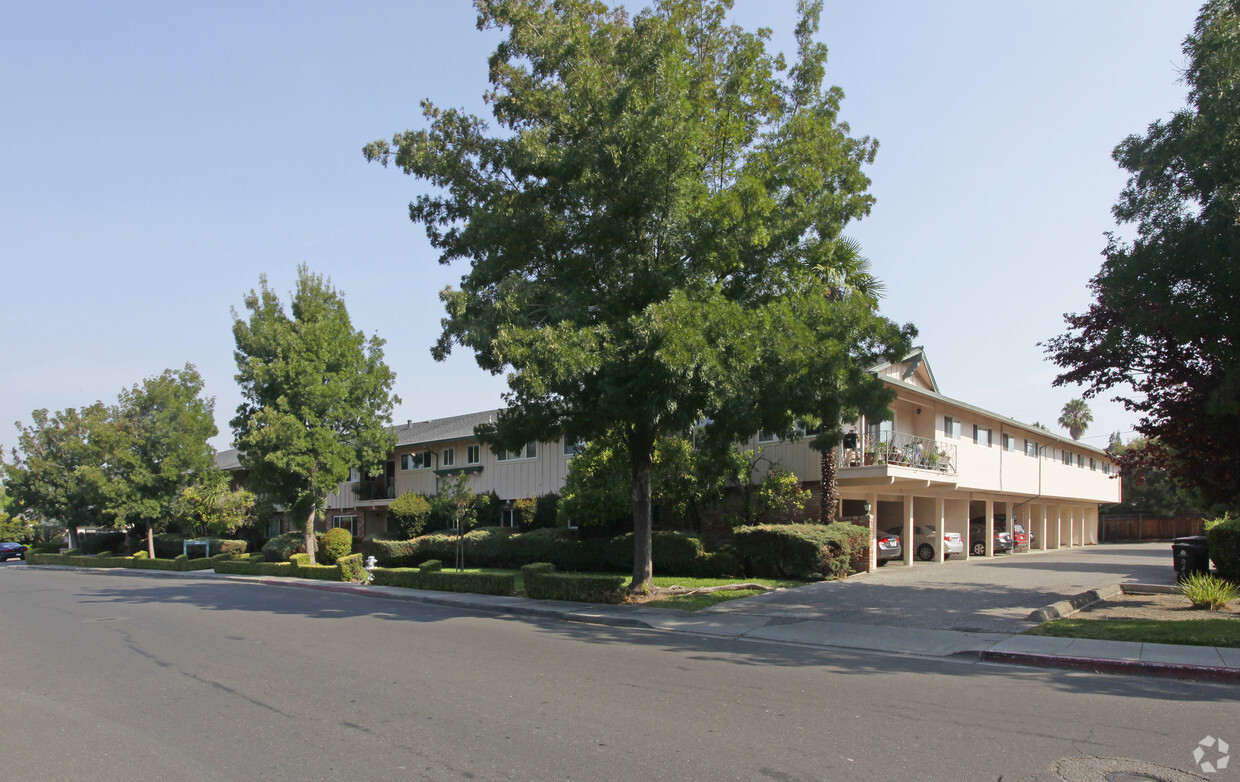 Primary Photo - Montecito Apartments & Townhomes