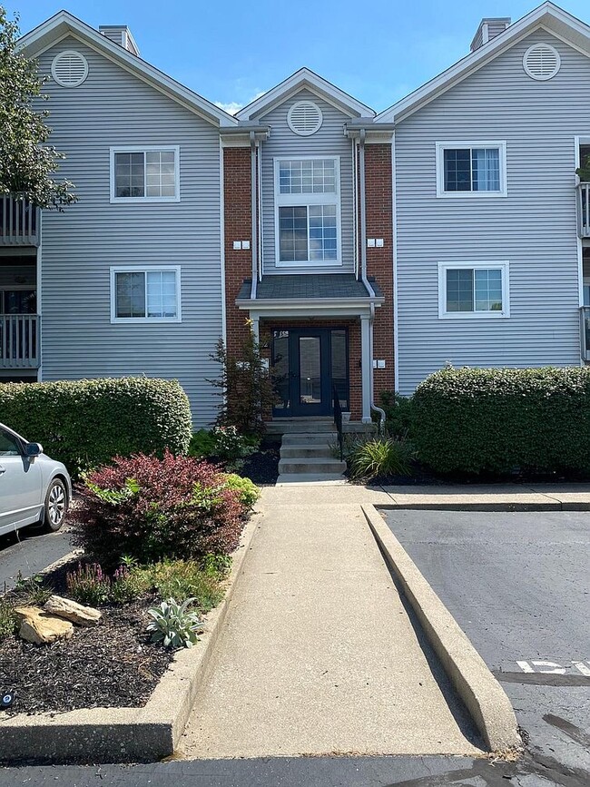 Building Photo - 7392 Ridgepoint Dr