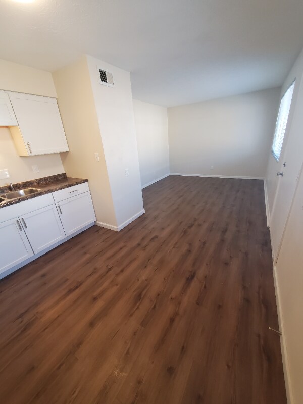 Foto del edificio - 2838 Joyce Ave