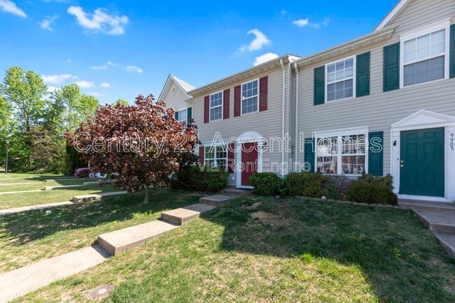 Building Photo - 9907 Warwick Pl