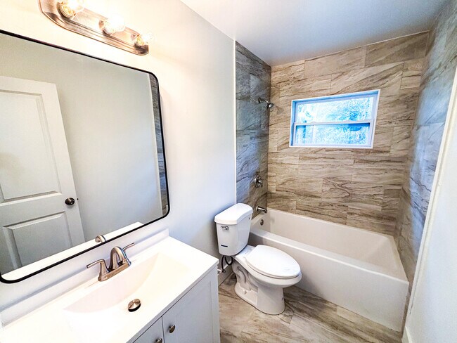 Foto del edificio - 2135 Sibley Ave