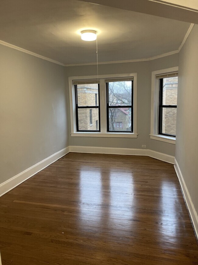 Building Photo - 7329 N Honore St