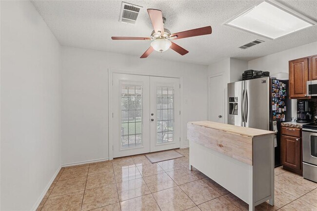 Foto del edificio - 3101 Hailey Ln