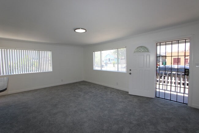 Building Photo - 4095 Thorn St