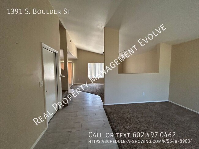 Building Photo - 1391 S Boulder St
