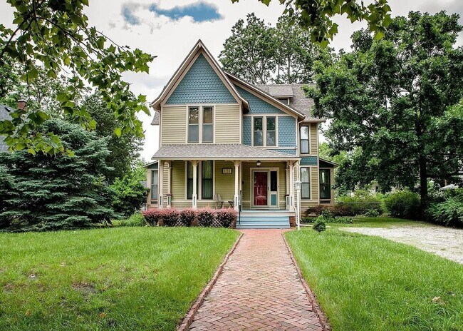 Foto del edificio - Gorgeous 19th Century Victorian showpiece