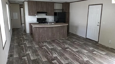 Building Photo - 505 Elmwood Ln