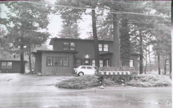 Foto del edificio - 13127 NE Halsey St