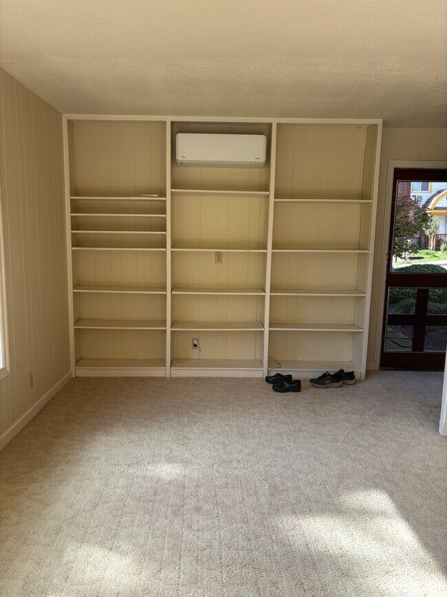 Foto del edificio - Enjoy 1.125 Acres near Downtown McMinnville