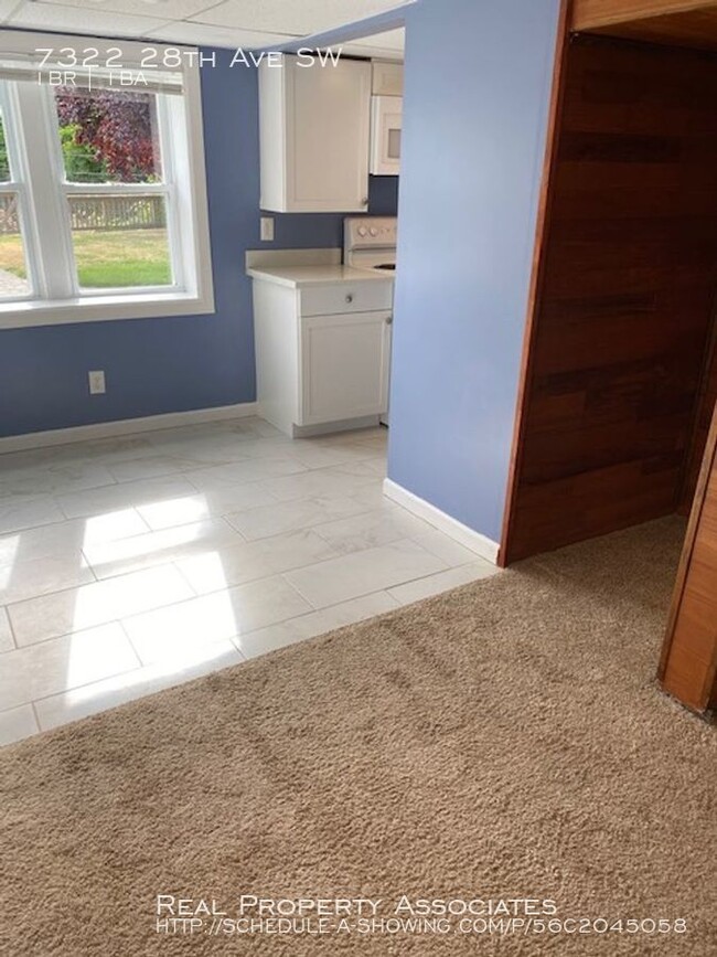 Building Photo - Cozy MIL Unit in West Seattle