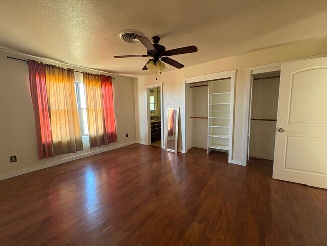 Foto del edificio - Spacious single family home in Bakersfield - Schedule your tour now!