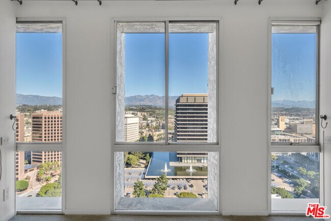 Foto del edificio - 800 W 1st St