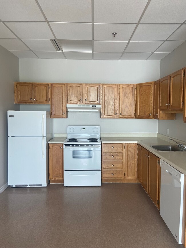 Photo du bâtiment - ONE BEDROOM APARTMENT LOCATED IN THE HEART...